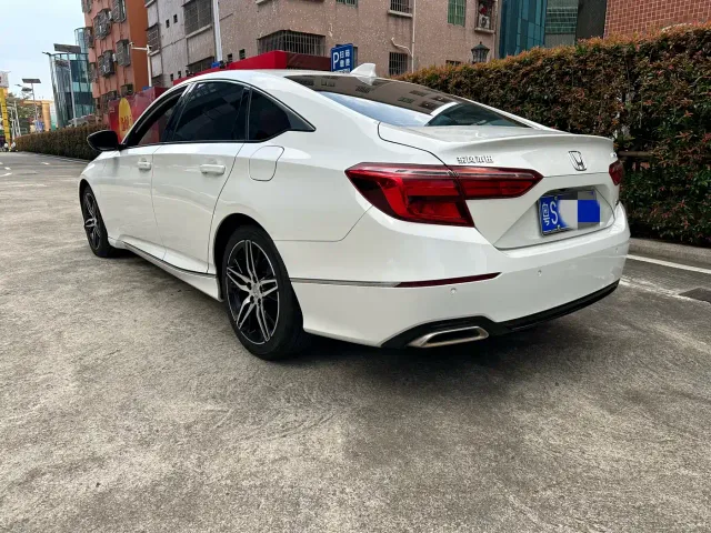 Honda Inspire — Фото автомобиля 4