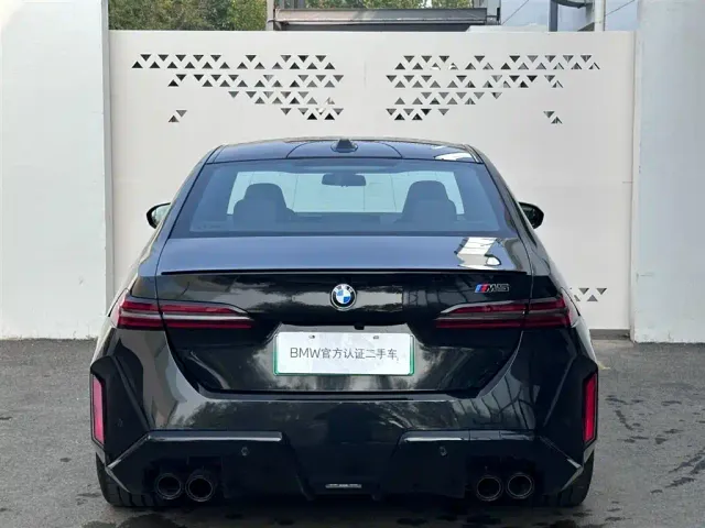 BMW M5 — Фото автомобиля 5