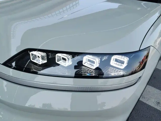 Hyundai ELEXIO — Фото автомобиля 23