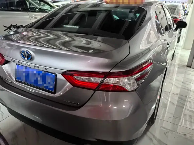 Toyota Camry — Фото автомобиля 5
