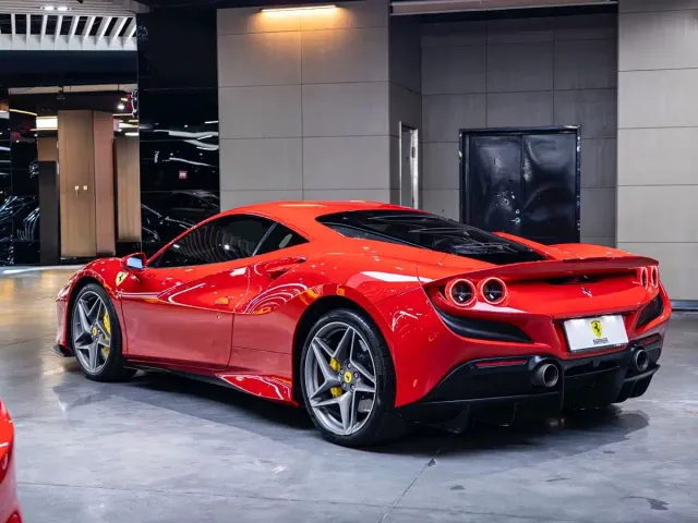 Ferrari F8 — Фото автомобиля 8