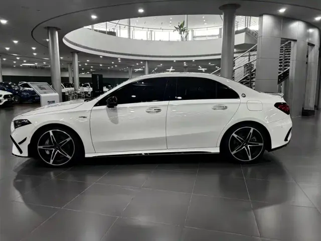 Mercedes-Benz A-Class AMG — Фото автомобиля 2
