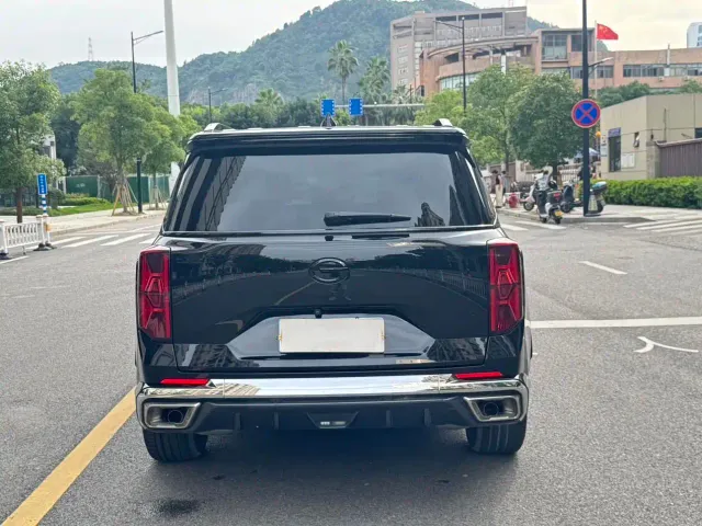 GAC Trumpchi GS8 — Фото автомобиля 15