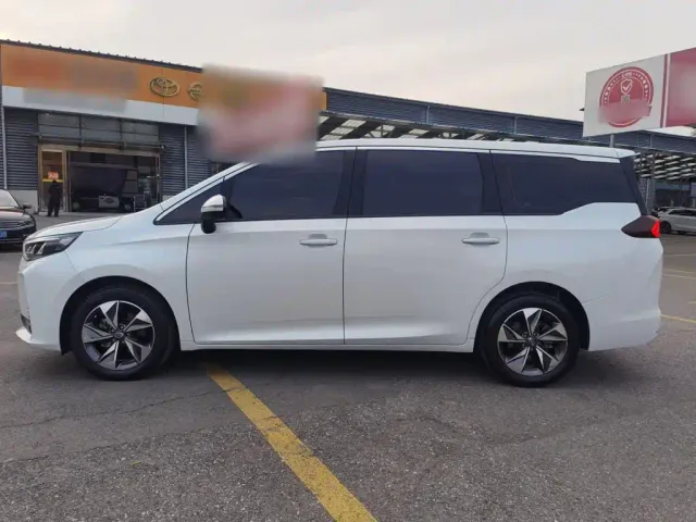 GAC Trumpchi M6 — Фото автомобиля 11