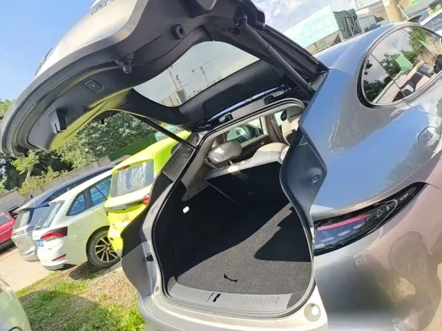 IM Motors LS6 — Фото автомобиля 18