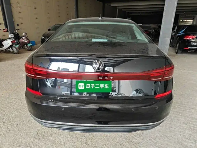 Volkswagen Passat — Фото автомобиля 5