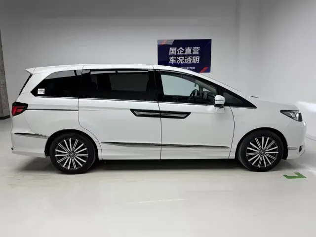 Honda Elysion — Фото автомобиля 7