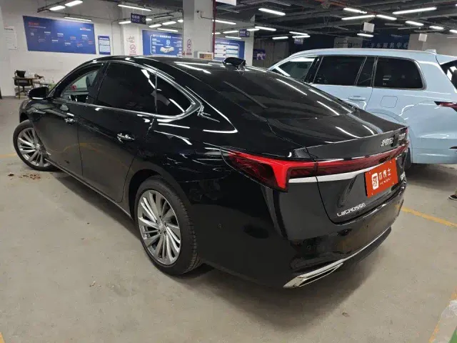 Buick LaCrosse — Фото автомобиля 6