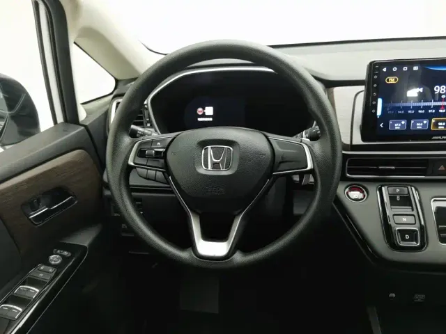 Honda Odyssey — Фото автомобиля 11