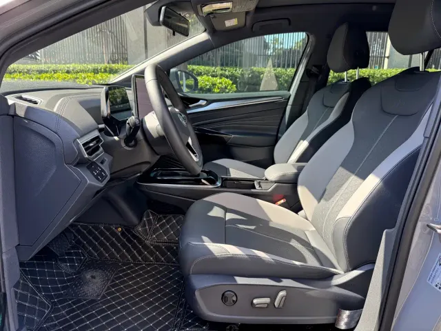 Volkswagen ID.4 Crozz — Фото автомобиля 4