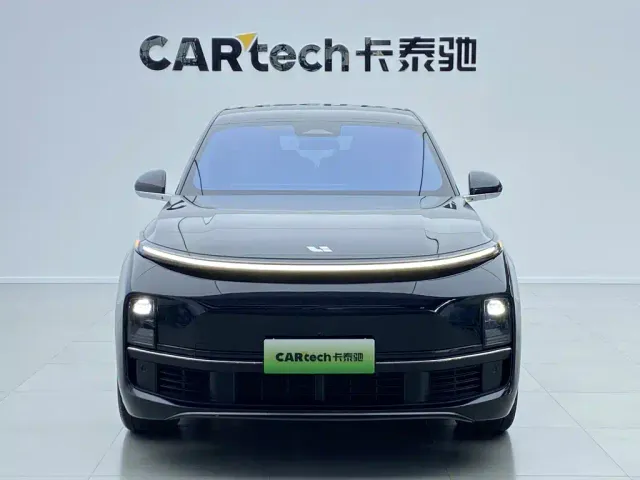 Li Auto L8 — Фото автомобиля 2