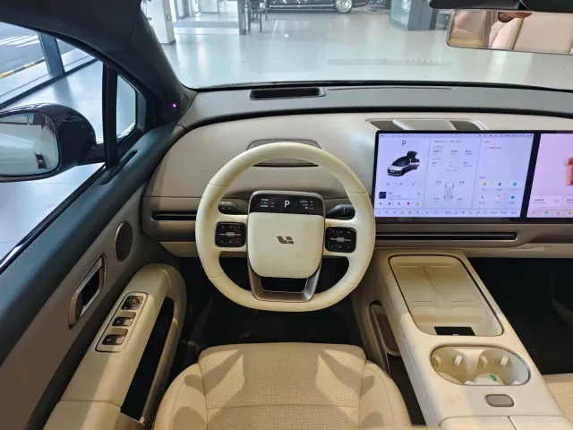 Li Auto i6 — Фото автомобиля 6