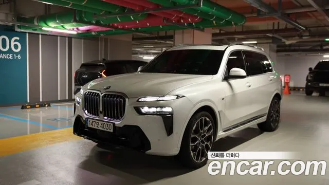 Фотография автомобиля — BMW X7 G07