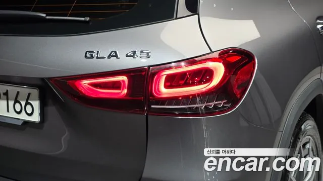 Mercedes-Benz GLA-Class — Фото автомобиля 20