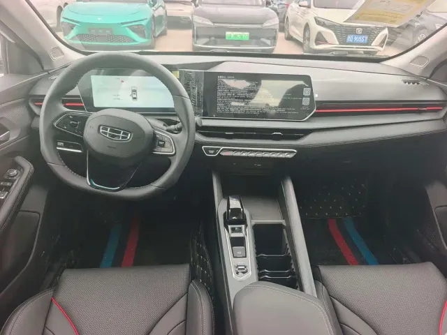 Geely Binrui — Фото автомобиля 9