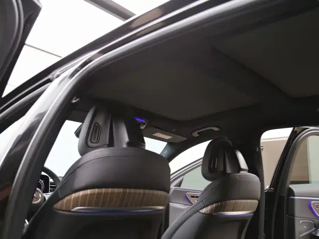 Mercedes-Benz E-Class — Фото автомобиля 21