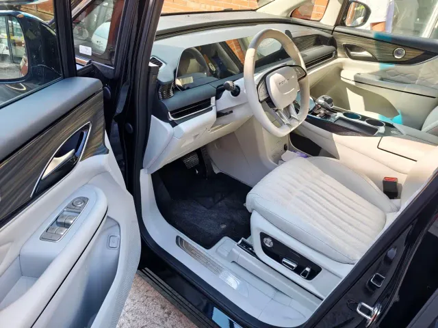 Forthing Xinghai V9 — Фото автомобиля 2
