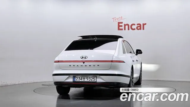 Hyundai Grandeur — Фото автомобиля 2