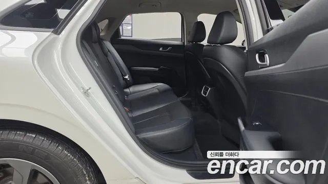 Kia K5 K5 3 поколение 2.0 LPI(Для проката) — Фото автомобиля 11