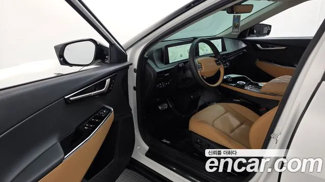 Kia EV6 — Фото автомобиля 15