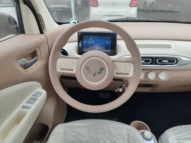Wuling Hongguang Mini EV — Фото автомобиля 10
