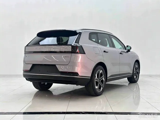Volvo XC70 Plug-in Hybrid — Фото автомобиля 6