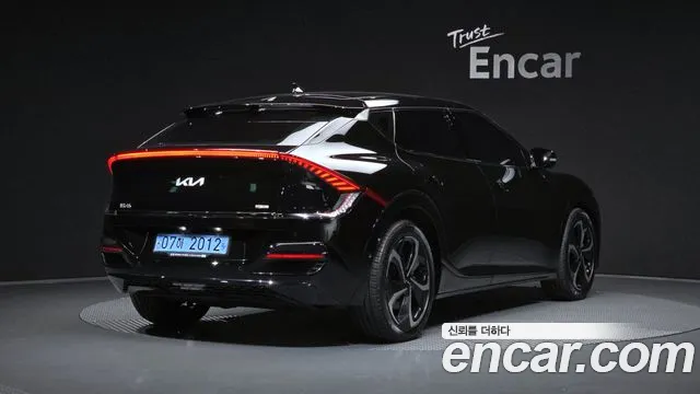 Kia EV6 — Фото автомобиля 2