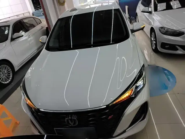 Changan Eado — Фото автомобиля 2