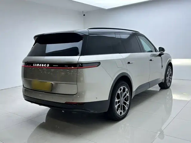 Lynk & Co 900 — Фото автомобиля 10