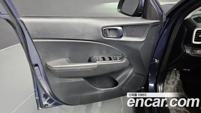 Hyundai Venue — Фото автомобиля 13