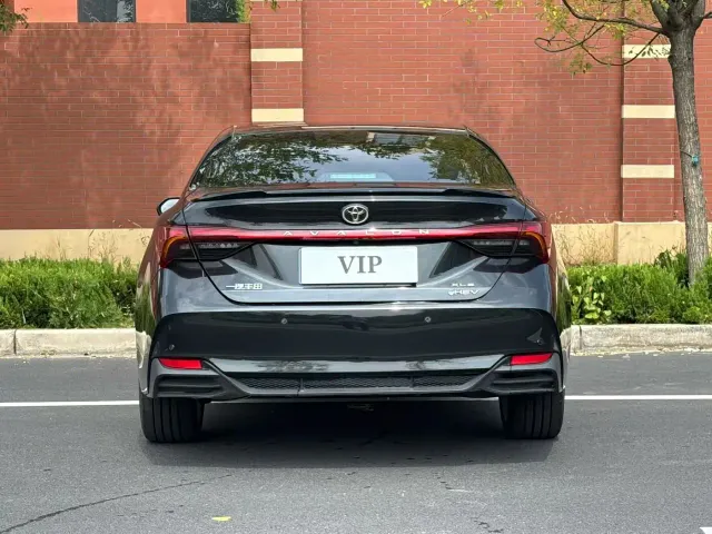 Toyota Avalon — Фото автомобиля 7