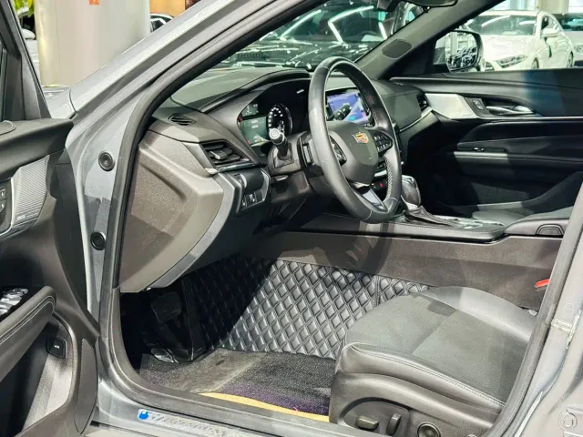 Cadillac CT4 — Фото автомобиля 4