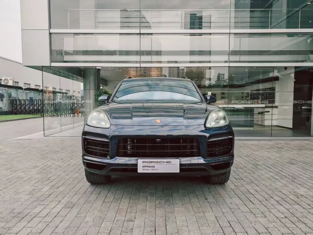 Porsche Cayenne — Фото автомобиля 2