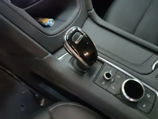 Cadillac XT5 — Фото автомобиля 16