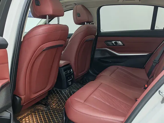 BMW 3 Series — Фото автомобиля 8