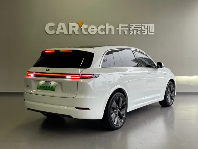 Li Auto L7 — Фото автомобиля 4