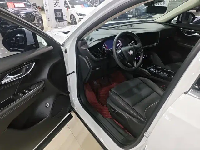 Buick Envision Plus — Фото автомобиля 15
