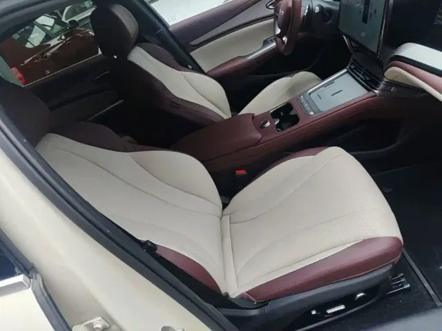 BYD Seal 07 DM-i — Фото автомобиля 24
