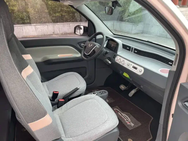 Wuling Hongguang Mini EV — Фото автомобиля 6