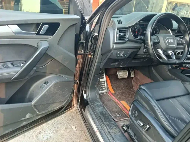 Audi Q5L — Фото автомобиля 12