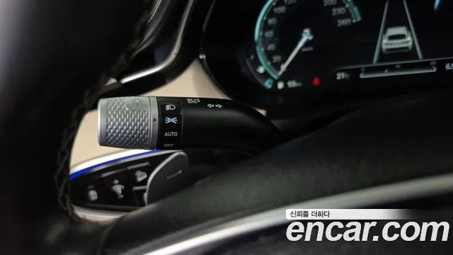 Genesis GV70 — Фото автомобиля 27