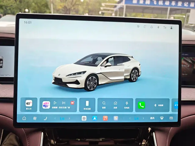 Denza Z9GT — Фото автомобиля 14