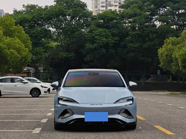 BYD Seal — Фото автомобиля 2