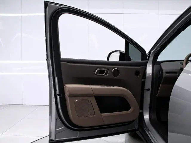 Li Auto i6 — Фото автомобиля 12