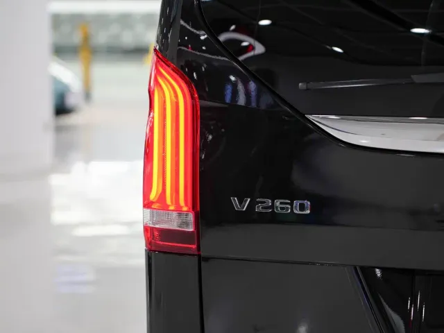 Mercedes-Benz V-Class — Фото автомобиля 4