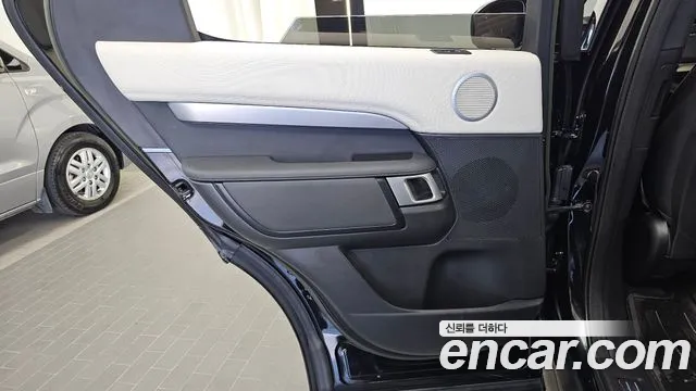 Land Rover Discovery — Фото автомобиля 14