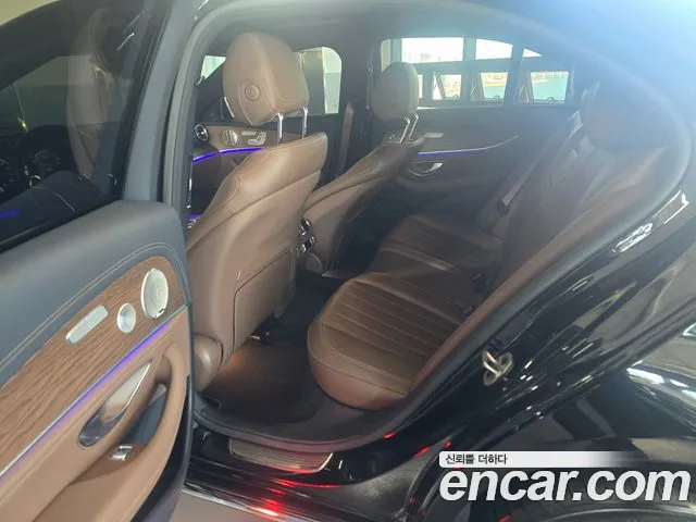 Mercedes-Benz E-Class W213 — Фото автомобиля 10