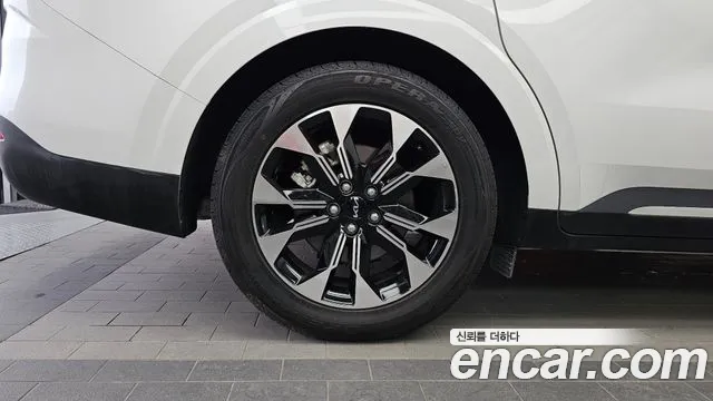 Kia Canival Carnival 4 поколение Бензин 7 мест Signature — Фото автомобиля 5