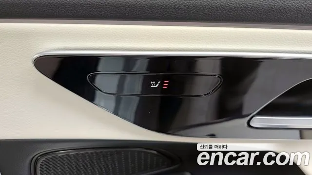 Mercedes-Benz E-Class — Фото автомобиля 19