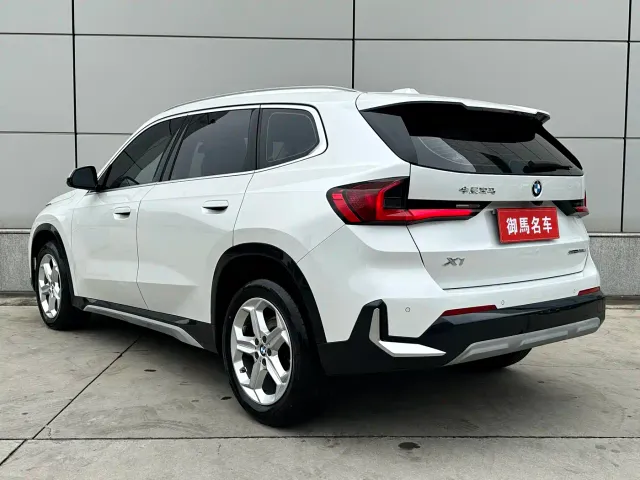 BMW X1 — Фото автомобиля 11
